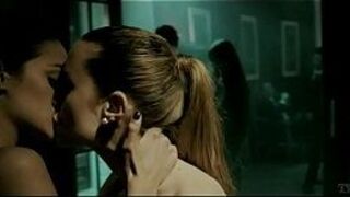 Обнаженные сцены, секс и т. Мария Эухения Суарес и Юстина Бустос в Лос-Падесиентес - порно видео