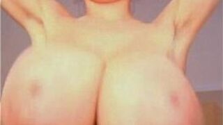 Аня летающая грудь - порно видео