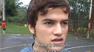 Трахнул без презерватива этого латинского парня и кончил ему в задницу - порно видео