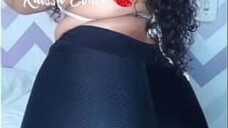 Катаюсь в горячих леггинсах и шортах - порно видео