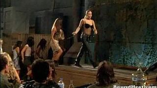 Шалить лесбиянки раб оргия и раб порка - порно видео