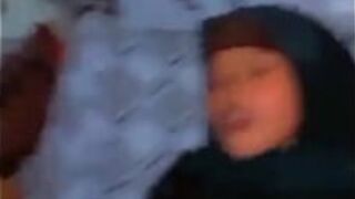 Сексуальную сомалийку снова глубоко трахнули в миссионерской позе... - порно видео