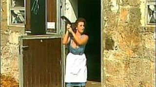 Грязная Хайди в городе - порно видео