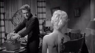 Ведро б .: Модель сексуальной обнаженной девушки - порно видео