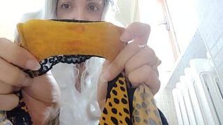 Дейенерис все более неземной, но пердит даже на троне мечей - порно видео