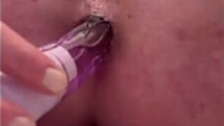 Анальная мастурбация и анальное перемещение винограда - порно видео