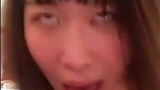 Рекомендованная коллекция девушек за кадром в Твиттере - порно видео