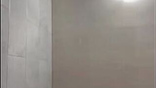 [Без цензуры] Жена соседа одинока по ночам - порно видео