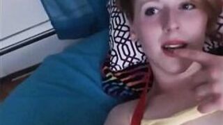 Молодой шмель снимает вкусную сперму шмеля - порно видео