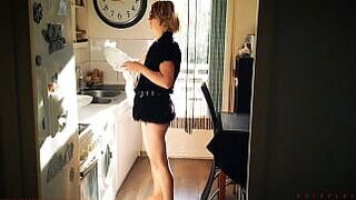 Она не смогла устоять перед сексуальной зависимостью - зрелая мачеха - любительская ролевая игра. - порно видео