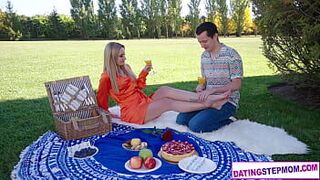 Немецкая милфа-мачеха на романтическом свидании со своим любимым пасынком - порно видео
