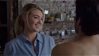 Александра Даддарио над ними - порно видео